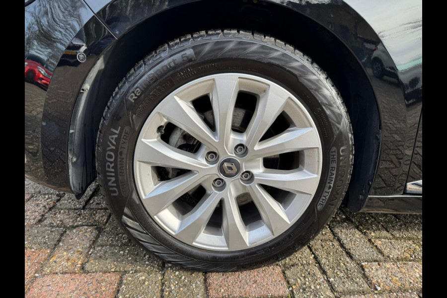 Renault Clio 1.6 E-Tech Hybrid 140 Intens Groot navi / 360 Camera / Stoel & stuurwiel verw. / Clima / LM velgen