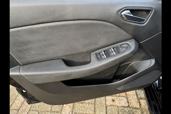 Renault Clio 1.6 E-Tech Hybrid 140 Intens Groot navi / 360 Camera / Stoel & stuurwiel verw. / Clima / LM velgen