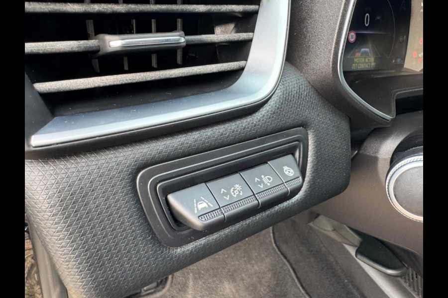 Renault Clio 1.6 E-Tech Hybrid 140 Intens Groot navi / 360 Camera / Stoel & stuurwiel verw. / Clima / LM velgen