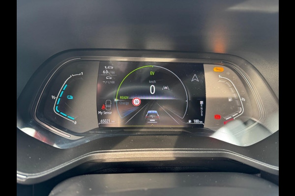 Renault Clio 1.6 E-Tech Hybrid 140 Intens Groot navi / 360 Camera / Stoel & stuurwiel verw. / Clima / LM velgen