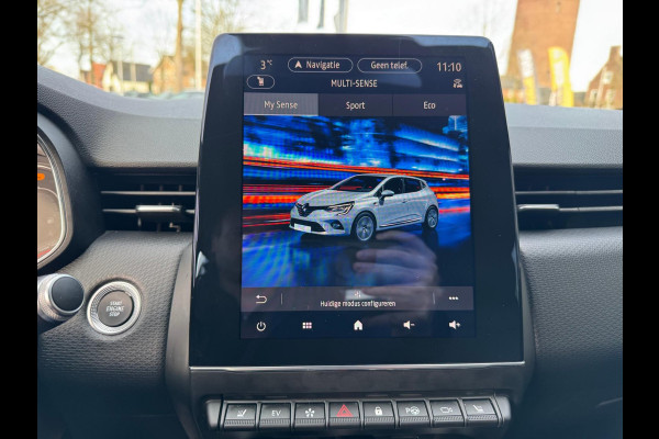 Renault Clio 1.6 E-Tech Hybrid 140 Intens Groot navi / 360 Camera / Stoel & stuurwiel verw. / Clima / LM velgen