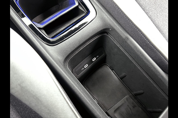 Volkswagen ID.3 First Plus 150KW / 58 kWh / Pdc+Camera / Navigatie / Xenon / Aico-ecc./ Radio multimedia / Apk 10-2026