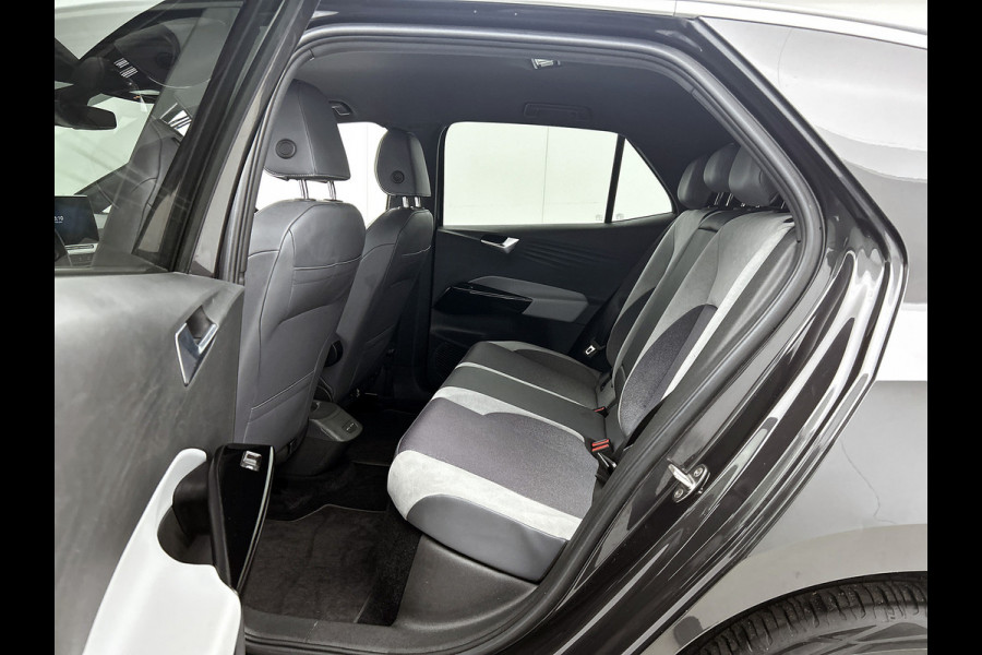 Volkswagen ID.3 First Plus 150KW / 58 kWh / Pdc+Camera / Navigatie / Xenon / Aico-ecc./ Radio multimedia / Apk 10-2026