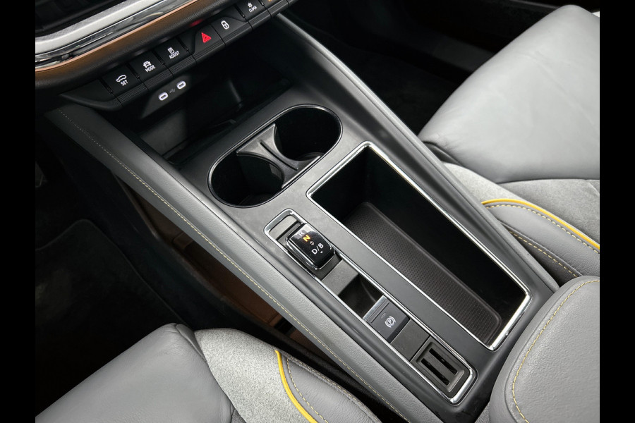 Škoda ENYAQ iV 80 / 204PK / 82KWh Lounge / Navigatie /  Pdc+Camera / 1/2 Leder / Carlpay-Android / Airco-ecc./ Xenon / Apk Nieuw