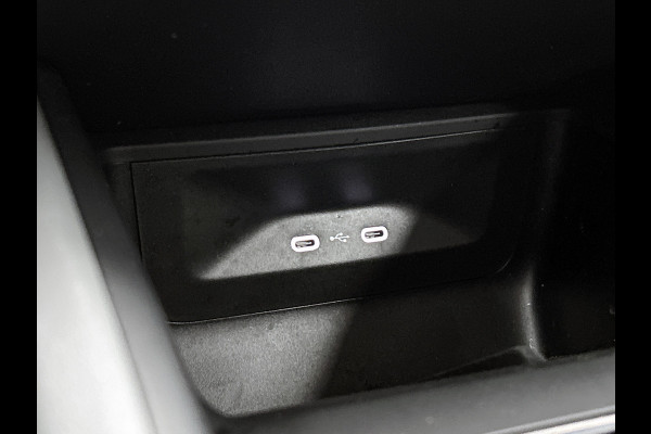 Škoda ENYAQ iV 80 / 204PK / 82KWh Lounge / Navigatie /  Pdc+Camera / 1/2 Leder / Carlpay-Android / Airco-ecc./ Xenon / Apk Nieuw