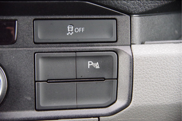 Volkswagen Crafter 2.0 TDI L3H3 Highline 3-ZITS, 140PK AUT. LED, CAMERA, NAVI, CRUISE, AIRCO, PARKEERSENSOREN