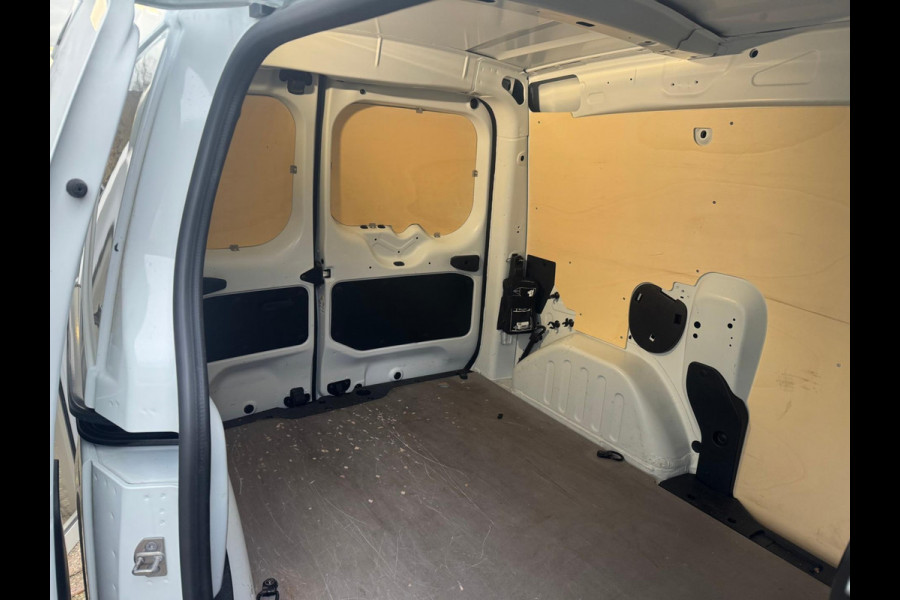 Renault Express TCe 100 Extra CarPlay & Android auto / P-sensor / Airco / Houten laadruimte