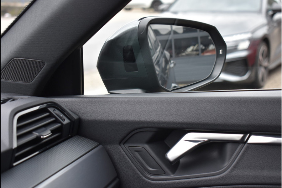 Audi Q3 Sportback 45 TFSI e S-Line 245 Pk Pano Rood Stiksel Leder Trekhaak Navi Camera 19 Inch