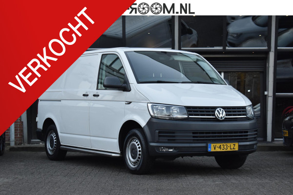 Volkswagen Transporter 2.0 TDI L2H1 Highline Carplay Trekhaak Cruise Navi