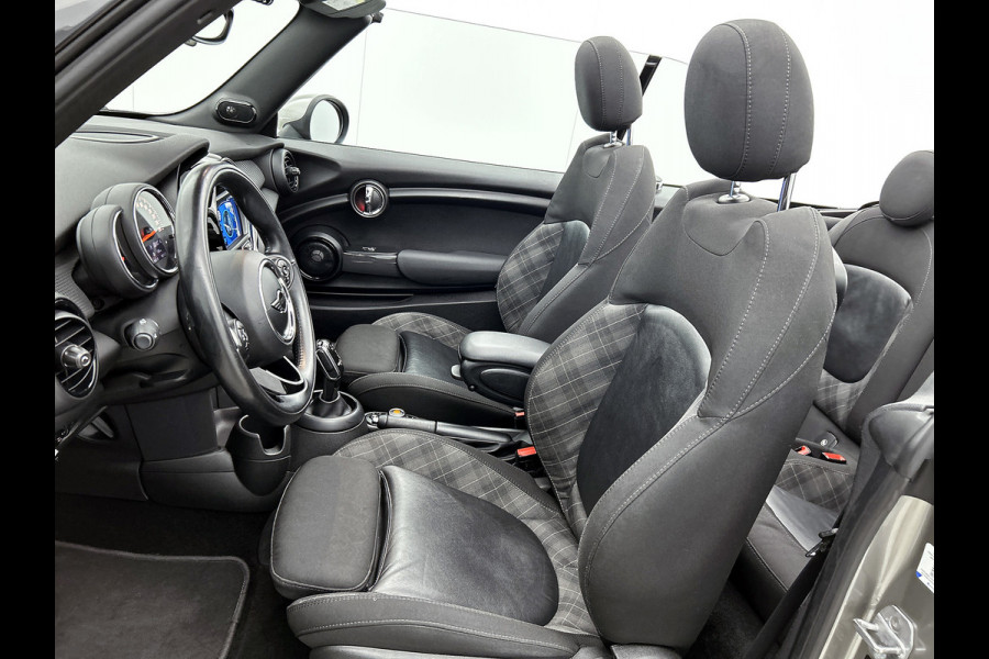 MINI Cabrio 1.5 Cooper Salt Business (Dealer OndH, Trekhaak, StoelV, Harman/ Kardon, Navigatie, Airco, Bluetooth, Etc)