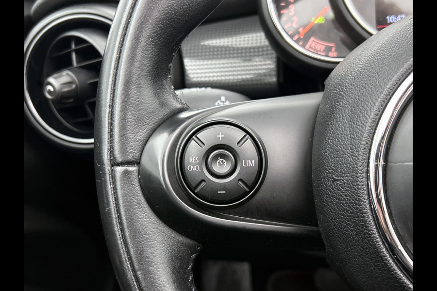 MINI Cabrio 1.5 Cooper Salt Business (Dealer OndH, Trekhaak, StoelV, Harman/ Kardon, Navigatie, Airco, Bluetooth, Etc)