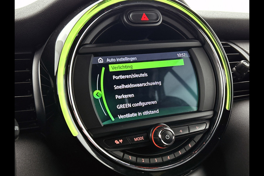 MINI Cabrio 1.5 Cooper Salt Business (Dealer OndH, Trekhaak, StoelV, Harman/ Kardon, Navigatie, Airco, Bluetooth, Etc)