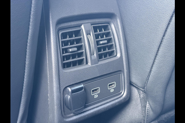 Renault Captur 1.3 TCe 130 Intens cruise control adaptief | stuurwiel verwarmd | trekhaak