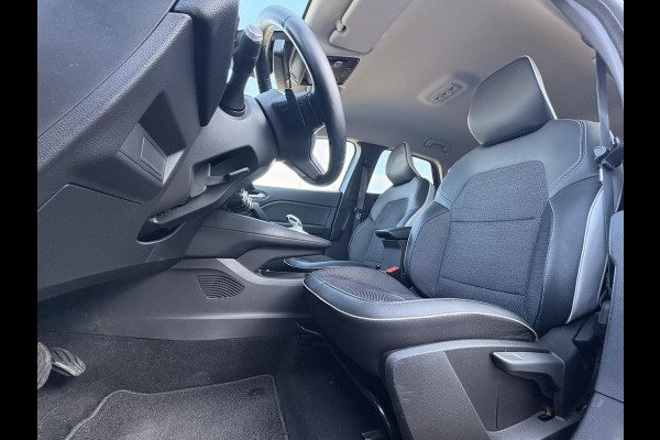 Renault Captur 1.3 TCe 130 Intens cruise control adaptief | stuurwiel verwarmd | trekhaak