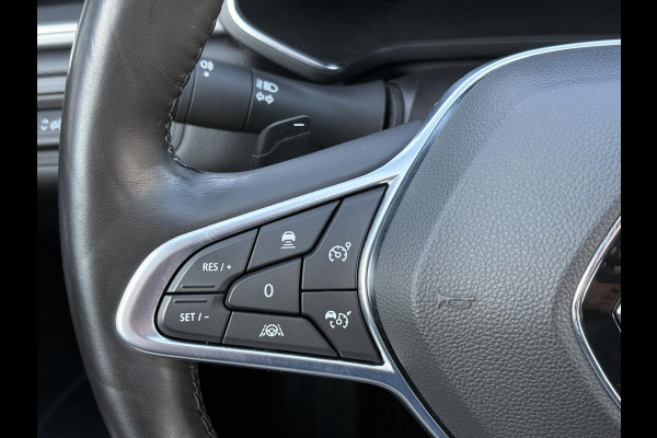 Renault Captur 1.3 TCe 130 Intens cruise control adaptief | stuurwiel verwarmd | trekhaak