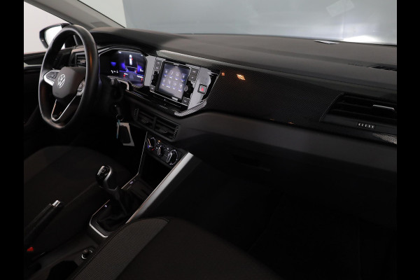 Volkswagen Polo 1.0 TSI Life 95 PK | Navigatie via app | Parkeersensoren voor en achter | LM velgen |