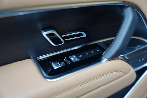 Land Rover Range Rover P460 E LWB HSE / Meridian 3D / Panorama Dak