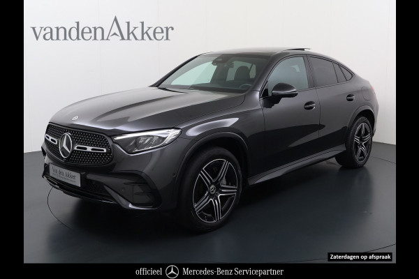 Mercedes-Benz GLC 300e AMG Coupé 4Matic // Trekhaak // Panoramadak // Headup Display // Burmester 3D // 360 Camera // Night pakket // Memory // Sf