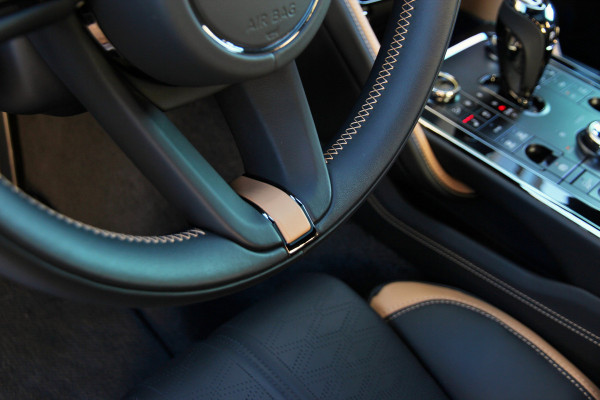 Bentley Flying Spur 4.0 V8 Hybrid Speed | Touring | Rotating | Naim | Panoramadak