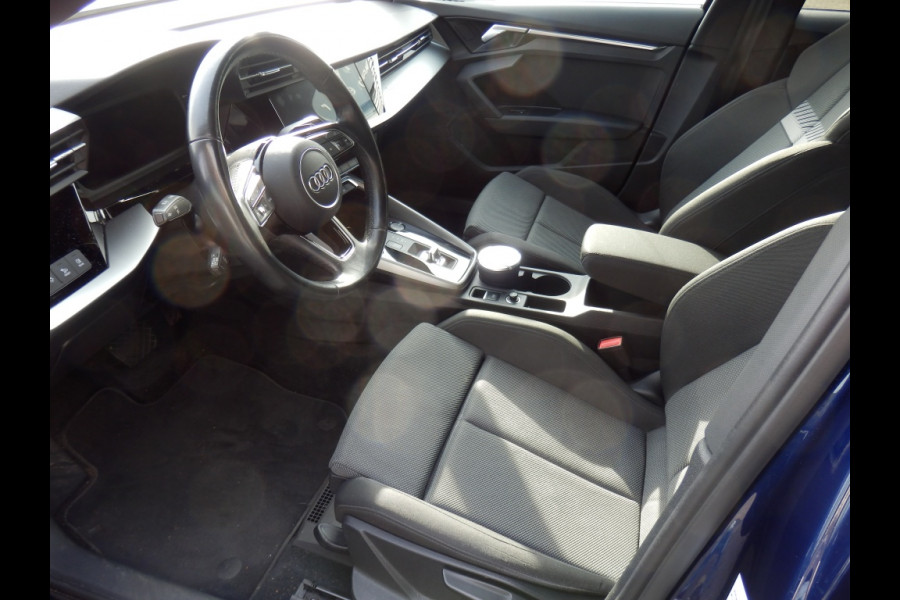 Audi A3 Limousine 35 TFSI Bns edition I Comfort stoelen I Afn. trekhaak I