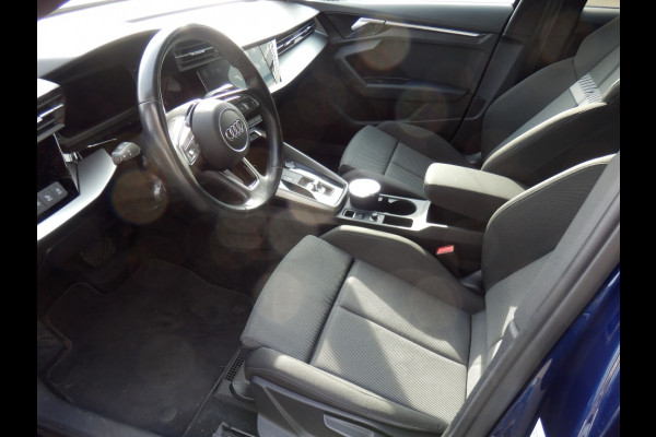 Audi A3 Limousine 35 TFSI Bns edition I Comfort stoelen I Afn. trekhaak I