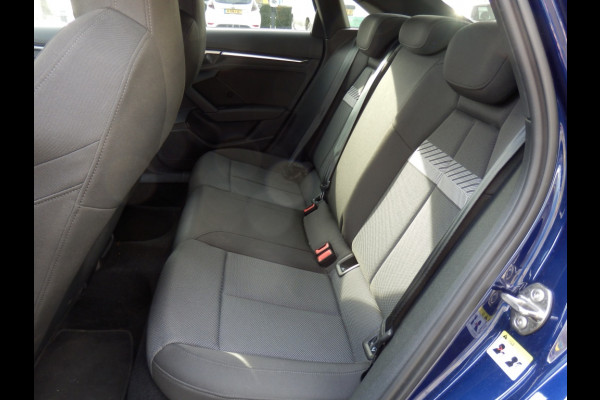 Audi A3 Limousine 35 TFSI Bns edition I Comfort stoelen I Afn. trekhaak I