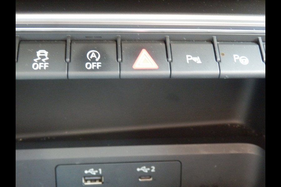 Audi A3 Limousine 35 TFSI Bns edition I Comfort stoelen I Afn. trekhaak I