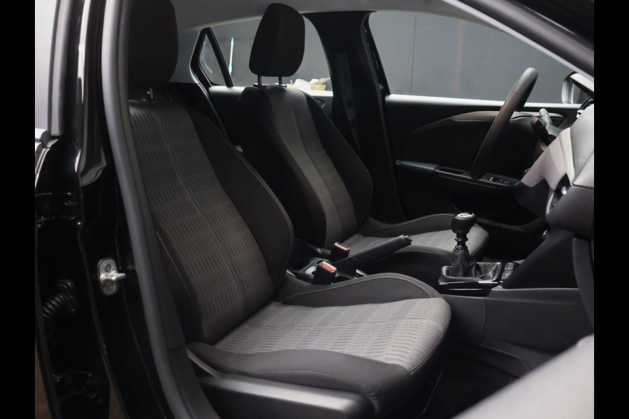 Opel Corsa 1.2 Edition Sport (APPLE CARPLAY,NAVI,CAMERA,360 VIEW,PDC,CRUISE,LANE ASSIST,LED,SPORTSTOELEN,LM VELGEN,NETTE STAAT)