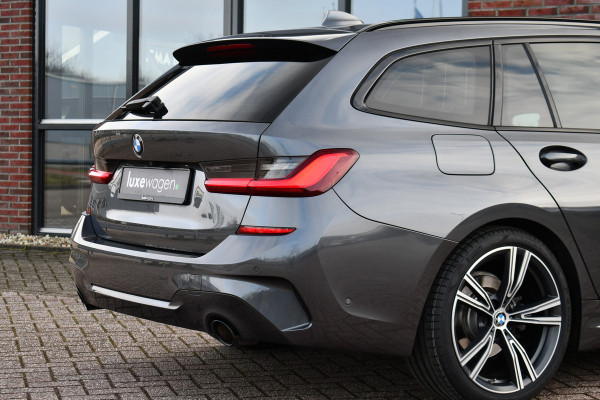 BMW 3 Serie Touring 320i M-Sport Shadow HiFi 19inch Camera NL-auto