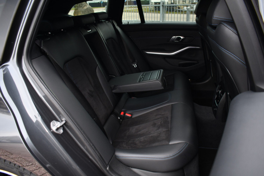 BMW 3 Serie Touring 320i M-Sport Shadow HiFi 19inch Camera NL-auto
