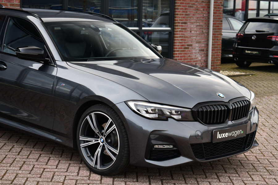 BMW 3 Serie Touring 320i M-Sport Shadow HiFi 19inch Camera NL-auto