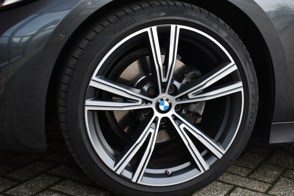 BMW 3 Serie Touring 320i M-Sport Shadow HiFi 19inch Camera NL-auto