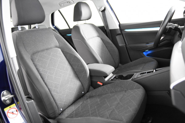 Volkswagen Golf 1.5 eTSI Life *1ste Eigenaar*Navigatie*Ambiente*Camera*