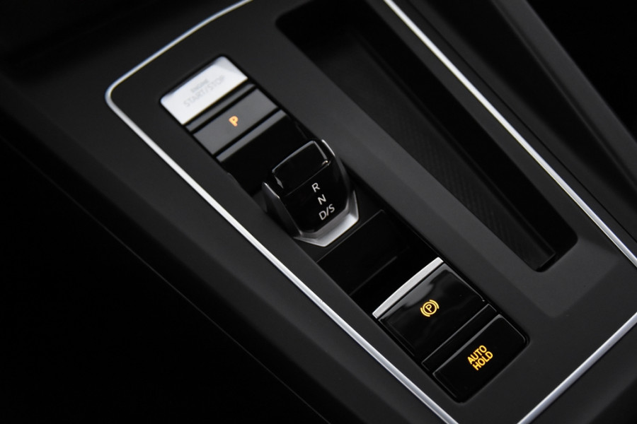 Volkswagen Golf 1.5 eTSI Life *1ste Eigenaar*Navigatie*Ambiente*Camera*