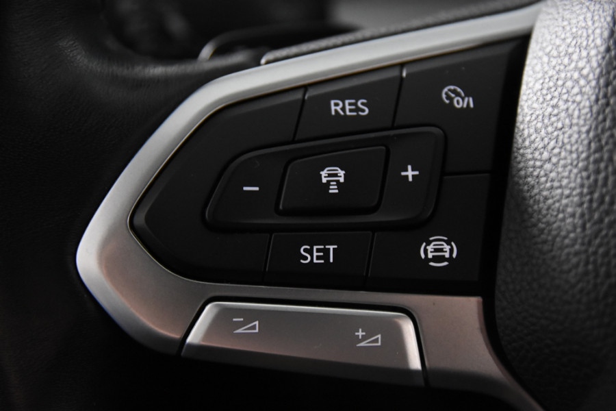 Volkswagen Golf 1.5 eTSI Life *1ste Eigenaar*Navigatie*Ambiente*Camera*