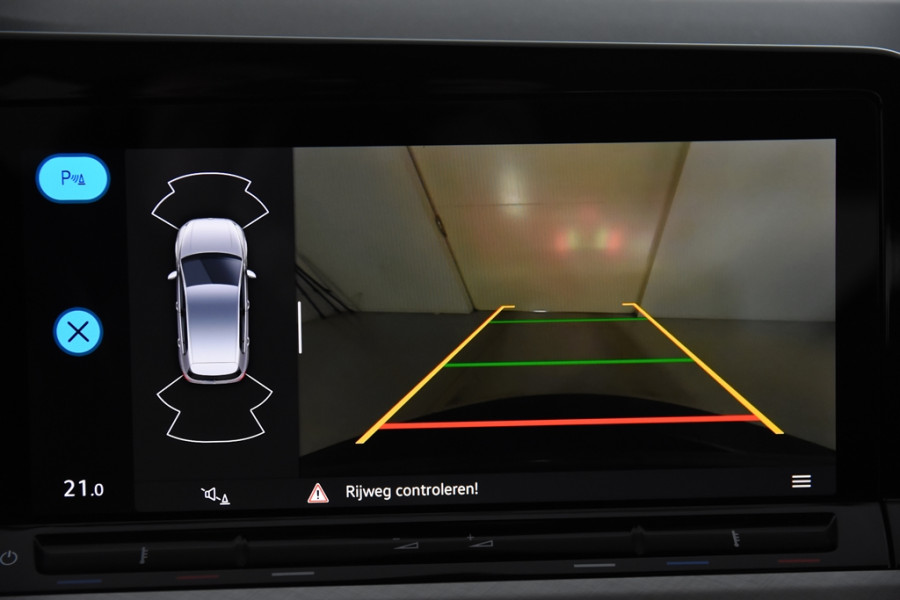 Volkswagen Golf 1.5 eTSI Life *1ste Eigenaar*Navigatie*Ambiente*Camera*