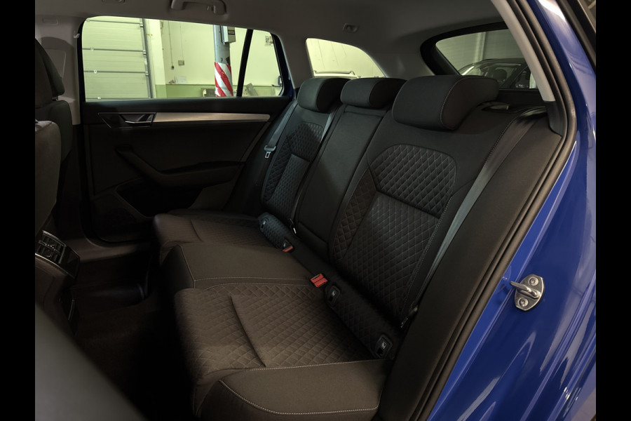 Škoda Superb Combi iV 218PK DSG HYBRID BUSINESS CAMERA/NAVI/STUURVERW.