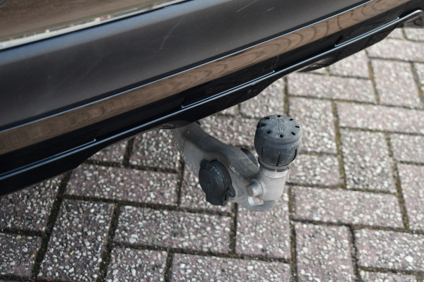 Mercedes-Benz GLC 300e 4MATIC AMG Trekh Distr Burmester