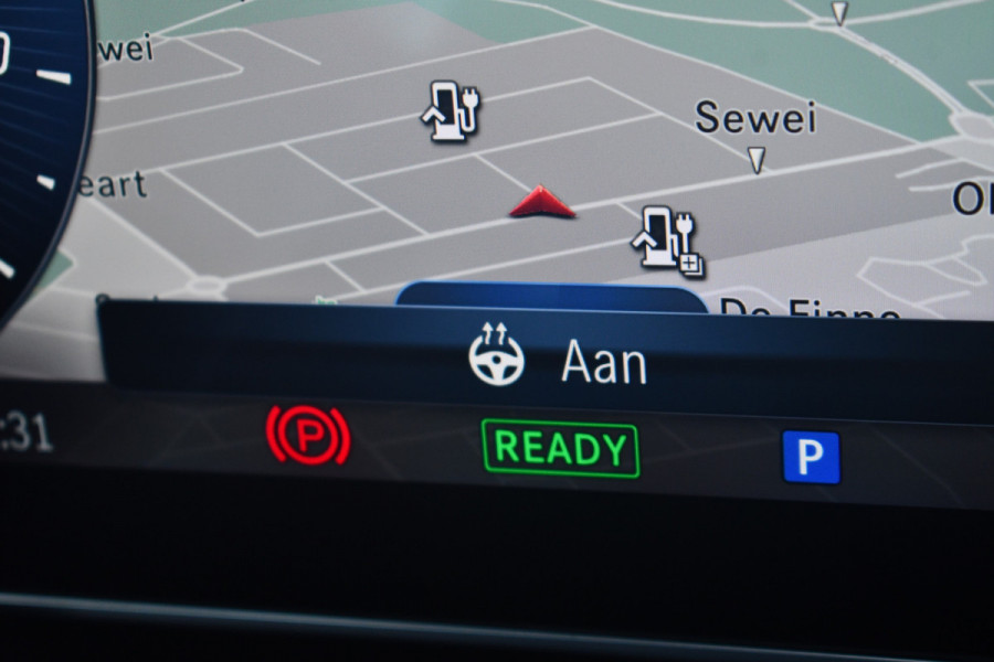 Mercedes-Benz GLC 300e 4MATIC AMG Trekh Distr Burmester