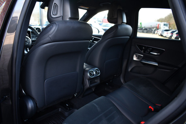 Mercedes-Benz GLC 300e 4MATIC AMG Trekh Distr Burmester