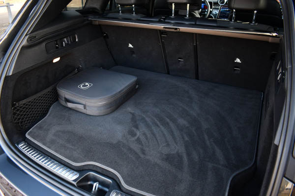 Mercedes-Benz GLC 300e 4MATIC AMG Trekh Distr Burmester