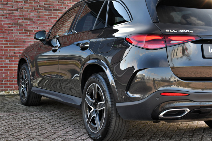 Mercedes-Benz GLC 300e 4MATIC AMG Trekh Distr Burmester