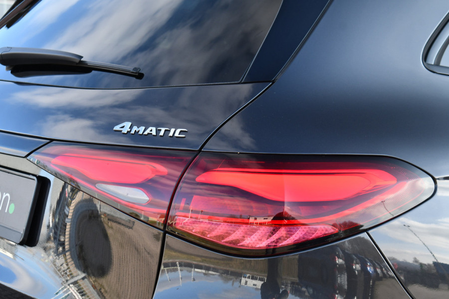 Mercedes-Benz GLC 300e 4MATIC AMG Trekh Distr Burmester