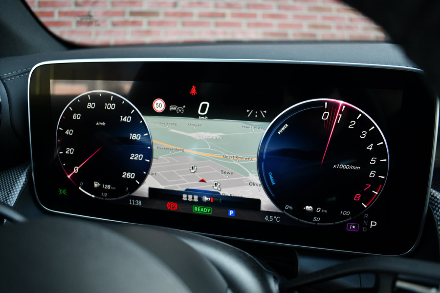 Mercedes-Benz GLC 300e 4MATIC AMG Trekh Distr Burmester