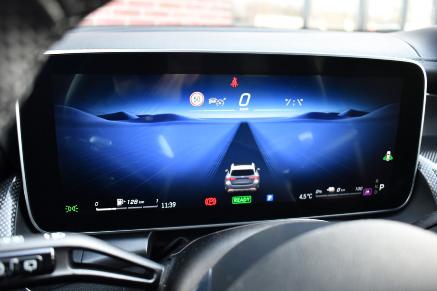 Mercedes-Benz GLC 300e 4MATIC AMG Trekh Distr Burmester