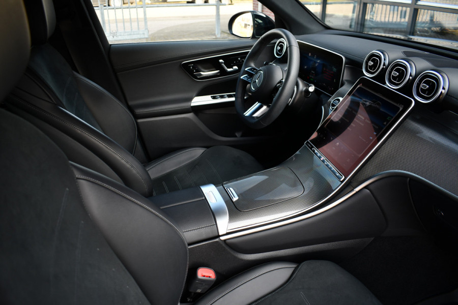 Mercedes-Benz GLC 300e 4MATIC AMG Trekh Distr Burmester