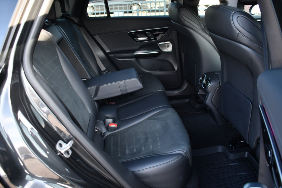 Mercedes-Benz GLC 300e 4MATIC AMG Trekh Distr Burmester