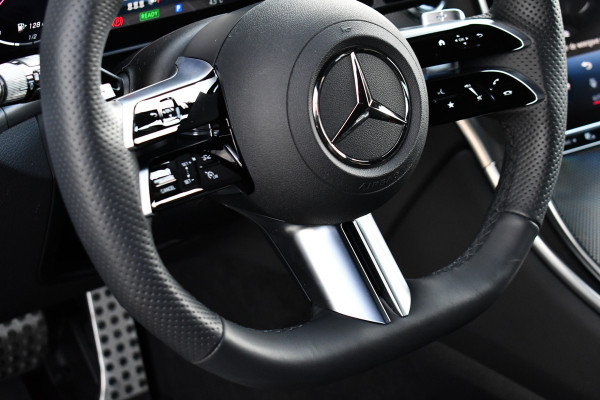 Mercedes-Benz GLC 300e 4MATIC AMG Trekh Distr Burmester