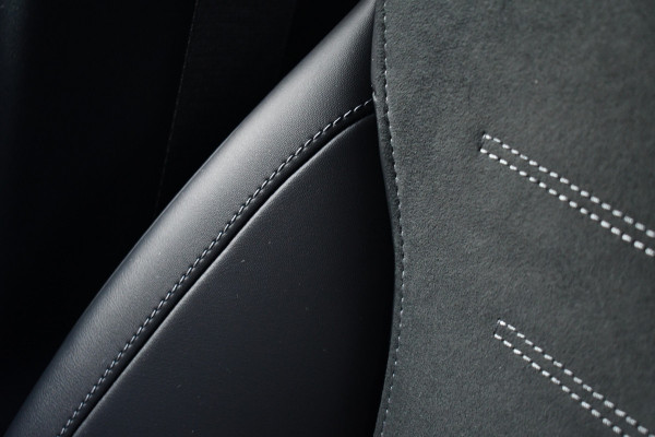 Mercedes-Benz GLC 300e 4MATIC AMG Trekh Distr Burmester