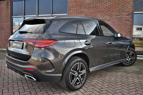 Mercedes-Benz GLC 300e 4MATIC AMG Trekh Distr Burmester